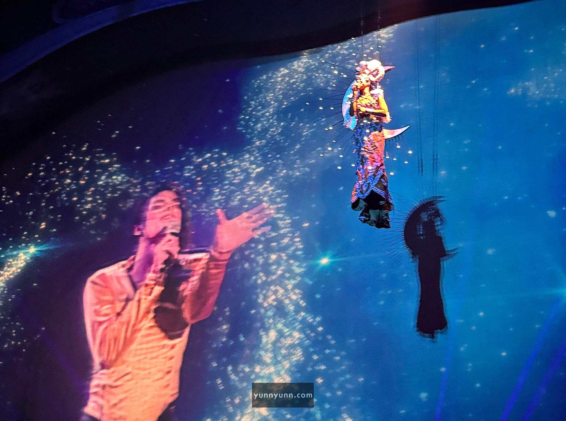 Michael Jackson ONE 是對麥可‧傑克森的創新精神、音樂成就與永恆遺產的深情致敬。