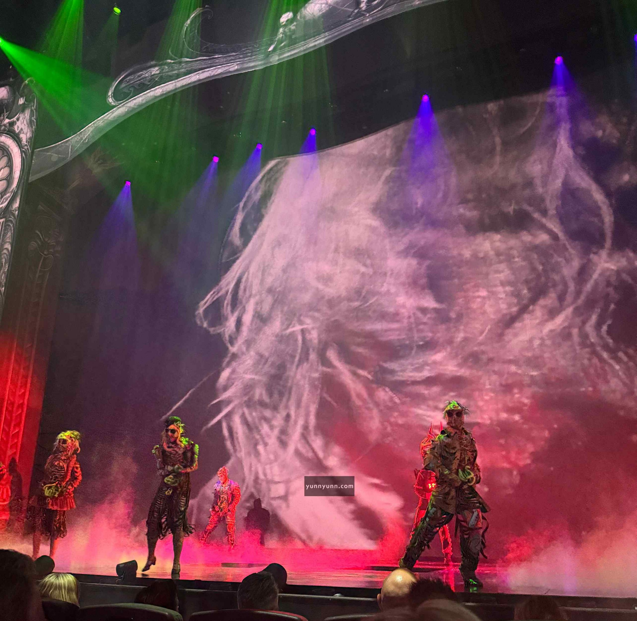 Michael Jackson One live