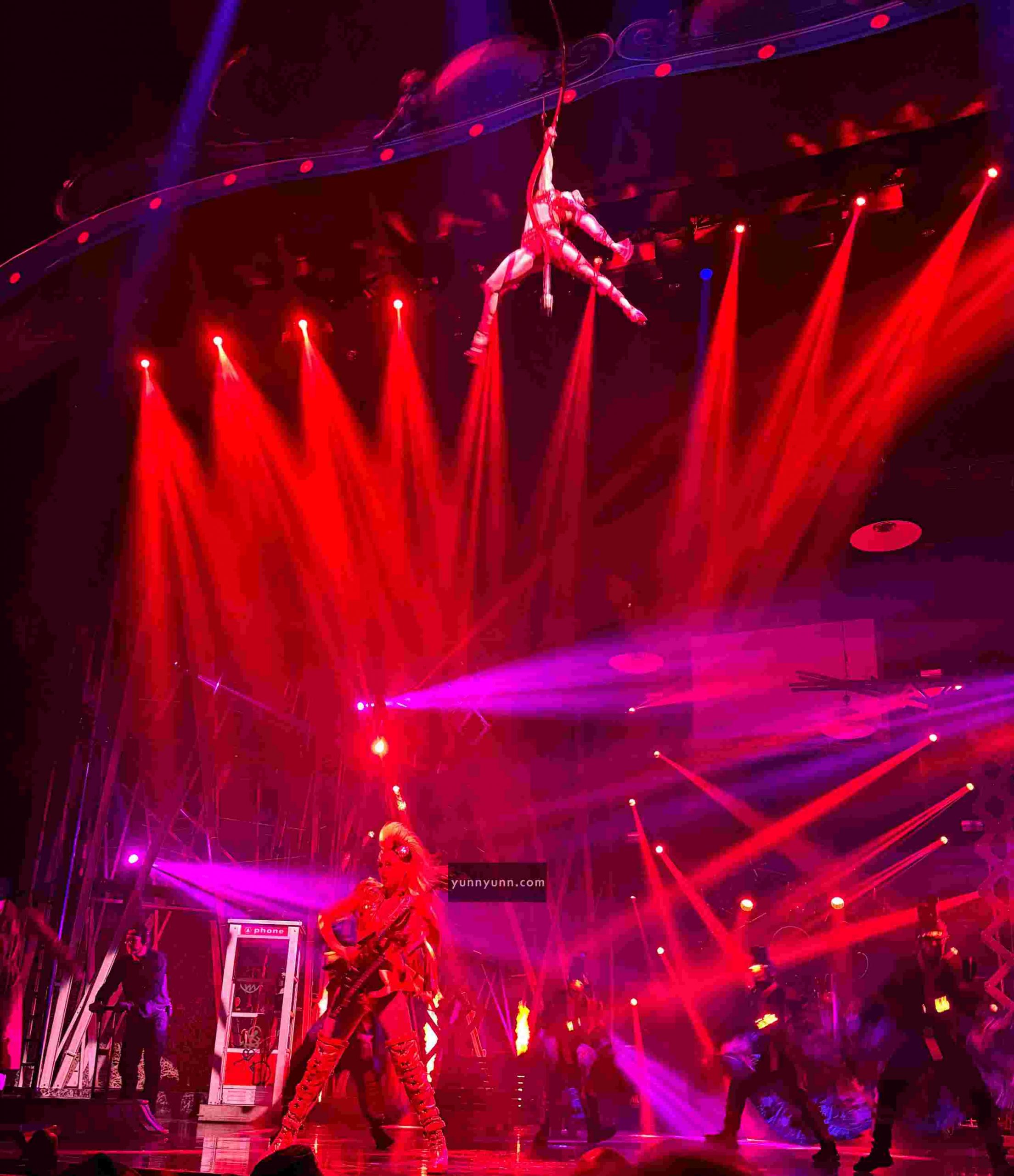 Jennifer Batten recalls being on tour with Michael Jackson